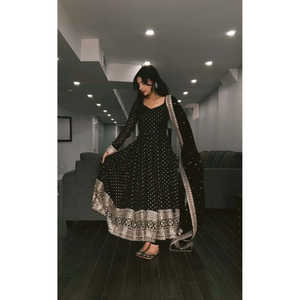 Robes de soirée de créateur Robe de soirée élégante avec bas et Dupatta - Product Image 4