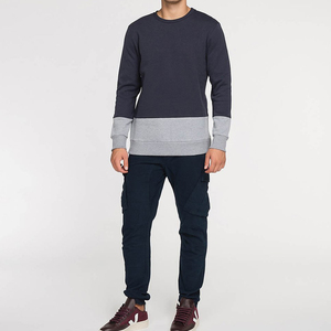Sweat-shirt à col rond bleu marine pour homme avec ourlet et poignets gris, coupe classique, en coton tricoté, pull décontracté pour l'automne - Product Image 6