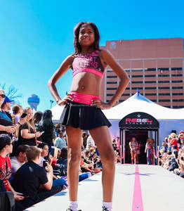 2025 mejor venta de ropa deportiva personalizada de manga completa uniformes de porristas con última técnica impresa de diseño para ropa de práctica - Product Image 2