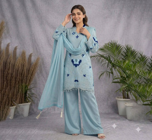 Precioso conjunto de abaya pakistaní para la temporada de bodas, con top bordado y confeccionado con técnica de cut work, pantalón palazzo y dupatta. - Product Image 1