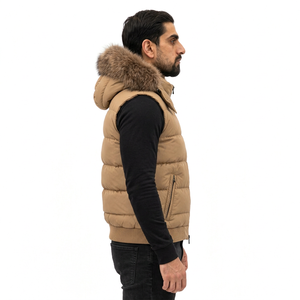 Chaleco Acolchado Beige con Capucha para Hombre, con Ribete de Piel, Cierre de Cremallera, Resistente al Viento, Transpirable, Relleno de Algodón, Estilo Urbano para Invierno - Product Image 3