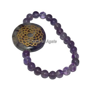 กำไลรูปวงรีสลักสัญลักษณ์จักระหัวใจ – เครื่องประดับโยคะแบบสลักลาย - Product Image 2