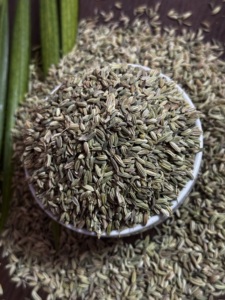 Semillas de Hinojo de Primera Calidad, Especias Indias Naturales Enteras para Cocinar, Refrescante Bucal e Industria Alimentaria - Product Image 1