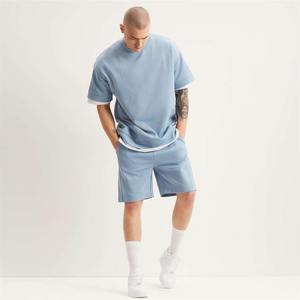 Ensemble de survêtements personnalisés en gros pour hommes, deux pièces, short respirant en maille, nouveau short imprimé, style décontracté pour l'été - Product Image 4
