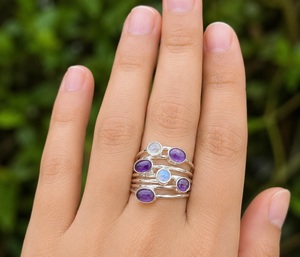 Bague en argent sterling 925 avec pierres précieuses naturelles de pierre de lune et d'améthyste, empilable, bijou raffiné, cadeau - Product Image 1