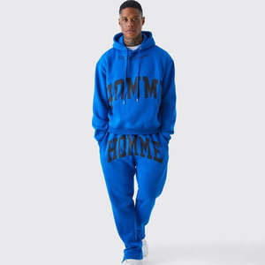 Survêtement pour homme fabriqué au Pakistan, en polyester durable, imperméable et coupe-vent, idéal pour le jogging et la gym, vente en gros de survêtements. - Product Image 1