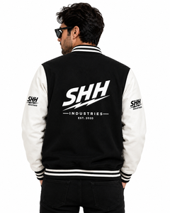 แจ็คเก็ตวาร์ซิตี้สีดำขาวแบบกำหนดเองของ SHH INDUSTRIES สำหรับผู้ชาย ปักลายเชนิลล์ แจ็คเก็ตเบสบอลแบบ Letterman แขนหนัง - Product Image 5