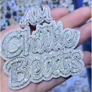 จี้เงินแท้ 925 ประดับมอสซาไนต์สั่งทำพิเศษ จี้มอสซาไนต์ VVS ประดับเพชรแบบ Iced Out จี้ชื่อแบบประดับเพชร - Product Image 1