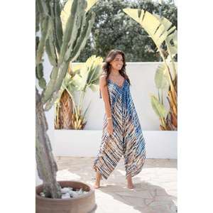 Combinaison en coton tie-dye pour femme, sans manches, col en V, coupe ample, style harem, jambes larges, tenue décontractée d'été - Product Image 1