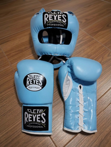 Kit de gants de boxe en cuir de vache véritable de style mexicain personnalisé, avec protège-nez / protège-joue, protège-tête et protège-glandes, bleu ciel - Product Image 3