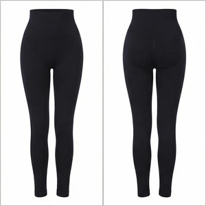 Leggings noirs imprimés taille haute longueur intégrale avec logo frontal, extensibles dans les quatre sens, ensemble de yoga 2 pièces pour femme - Product Image 3