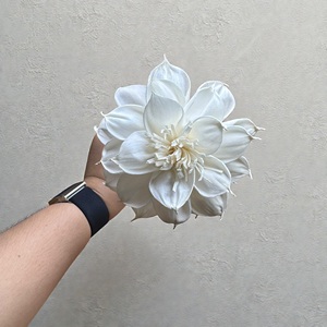 ดอกไม้โซล่าวู้ด VADEE SOLA WOOD FLOWER ทำมือ ดอกไม้โซล่าวู้ดสีงาช้าง ขนาด 8.5 ซม. ทำจากเส้นใยพืชเซสบานียา จากประเทศไทย - Product Image 1