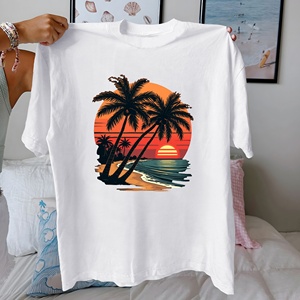 Camiseta cómoda de algodón puro para mujer Ajuste de playa pintoresca tropical de Palma - Product Image 1