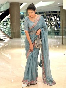 Sari de seda azul claro con borde bordado y blusa para mujer, ropa tradicional india para bodas - Product Image 3