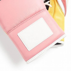 Gants de boxe professionnels de haute qualité en cuir de vachette véritable rose doré à lacets, sur mesure, pour l'entraînement. - Product Image 5