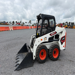 Cargadora Compacta S450 2016 con Cabina Cerrada, Máquina de Construcción de Alto Rendimiento - Product Image 1
