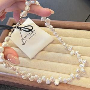 Collar de Cuentas de Jade Hetian para Mujer, Regalo Elegante con Cierre de Seguridad, Colgante y Cadena para Clavícula, Diseño Pequeño y Elegante - Product Image 1