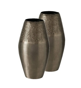 Vases de table contemporains en bronze, porte-fleurs décoratifs en métal faits à la main, pièces d'ameublement modernes pour la maison - Product Image 1