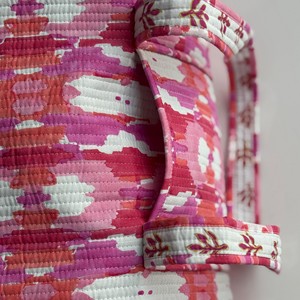 <b>Pink</b> Geometric Pattern Duffel Bag Zipper Closure Large Capacity Travel Weekender Textile Material Handmade Weekender Design - Product Image 5
