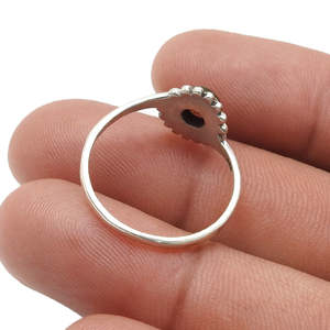 แหวนเงินแท้ 925 ทำมือ ประดับพลอยซิทรินทรงกลมเจียระไนแบบคลาสสิก ดีไซน์สำหรับทั้งชายและหญิง - Product Image 3