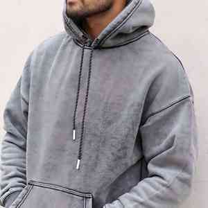 Sweat à capuche gris délavé vintage, style streetwear classique et minimaliste, doux et confortable, pour un look urbain intemporel au quotidien. - Product Image 2