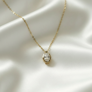 Collier pendentif bouteille délicat en argent sterling 925 avec chaîne à maillons, serti d'un zircon ovale de 2,00 carats, tendance, pour femme - Product Image 3