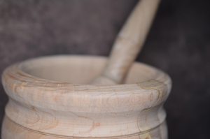 Mortero y Pilón de Madera Ecológico, Resistente y de Grado Alimenticio, Hecho a Mano, para Moler Especias en la Cocina - Product Image 2