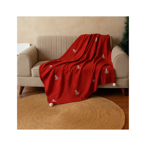 ผ้าห่มลายต้นสนสีแดงแบบมีพู่ ผลิตจากอะคริลิกเนื้อนุ่ม สัมผัสเรียบลื่น ขนาด 50x70 นิ้ว คุณภาพส่งออกจากอินเดีย สำหรับผู้ซื้อที่ต้องการผ้าห่มนุ่มสบายคุณภาพดีในราคาที่เข้าถึงได้ - Product Image 1