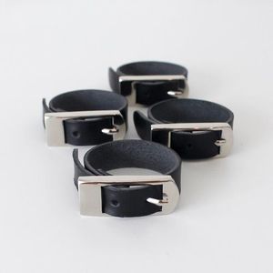 Anneaux de serviette en cuir de qualité supérieure pour table à manger, élégants porte-serviettes réutilisables pour la décoration de mariage et d'hôtel - Product Image 1