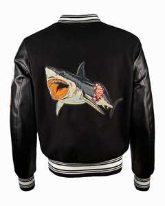 Blouson universitaire noir personnalisé pour homme, avec patch de basketball requin, manches en cuir et design brodé, style décontracté pour l'automne - Product Image 3