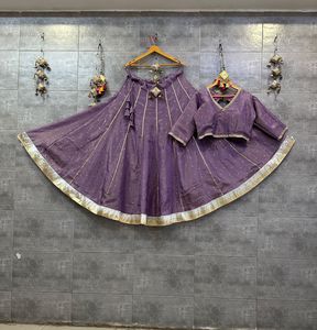 Conjunto de Chaniya Choli de Seda Premium con Bordado de Lentejuelas y Forro Pesado, Traje Étnico Festivo para Navratri - Product Image 3