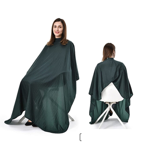 Capes de barbier unisexes en nylon et polyester pour la coupe de cheveux en salon - Product Image 3