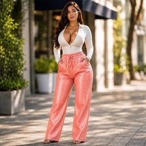Pantalons pour femmes de haute qualité, texture crocodile, cuir embossé, pantalons en cuir sur mesure à jambes larges pour femmes - Product Image 3