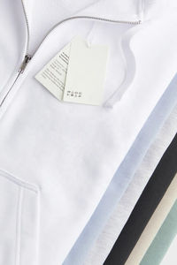 Sweat à capuche zippé pour homme, prix de gros abordable, avec logo brodé et patch chenille personnalisé, en polaire technique, pour l'hiver, style mode - Product Image 5