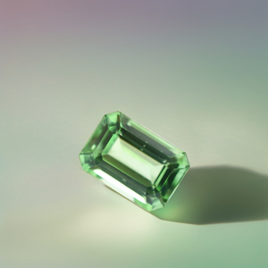 Pierre précieuse libre à facettes octogonale en saphir vert menthe créée en laboratoire pour la fabrication de bijoux Pierres précieuses calibrées - Product Image 5