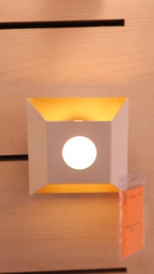 ไฟติดผนัง LED Lumetal สำหรับภายนอกอาคาร ควบคุมด้วยปุ่มกด แสงวอร์มไวท์ 3500K (Warm White) ระดับกันน้ำ IP65 ใช้ไฟ AC 100-220V Ra80+ ดีไซน์ทันสมัยแบบมินิมอล รับประกัน 1 ปี - Product Image 4
