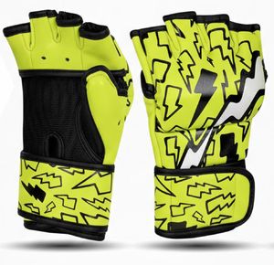 Gants de boxe MMA personnalisés avec logo imprimé OTTOMAN CARPORATION, poignées antidérapantes, imperméables, design léger, cuir synthétique - Product Image 4