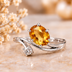 Anillo de Citrino en Plata de Ley 925, Anillo con Gema Amarilla, Joyería Ovalada, Elegante Regalo para Ella - Product Image 1