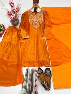 Vêtements ethniques de créateur, magnifique broderie avec travail de sequins, haut en soie Fandy avec pantalon palazzo et dupatta, collection prête à porter. - Product Image 6