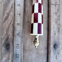 Loupe en résine faite à la main avec poignée à carreaux rouges et blancs, imitation antique, objet de collection décoratif rond et portable