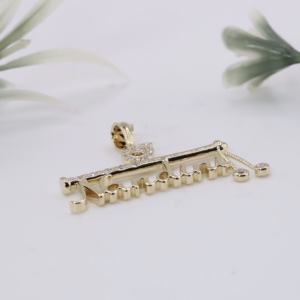 Pendentif Flûte Personnalisé en Diamant de Laboratoire avec Nom, Lettre Cursive, Krishna, Bansuri, Plume de Paon, Or, Luxe, Brillant - Product Image 3