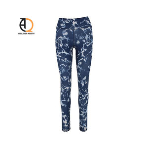 Legging de sport sans couture pour femme avec logo personnalisé, effet froncé, pour la gym, le yoga et le fitness, avec effet push-up - Product Image 4