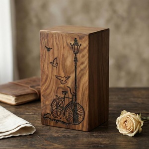 Urna Funeraria de Madera Estilo Americano Personalizada para Bebés con Grabado de Bicicleta Vintage, Contenedor de Cenizas Ecológico y Duradero - Product Image 6