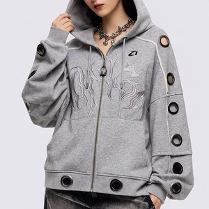 Sweat à capuche zippé en molleton de coton épais pour femme, avec motif graphique personnalisé, style streetwear, coupe oversize, design à œillets métalliques, fournisseur de sweats décontractés - Product Image 4