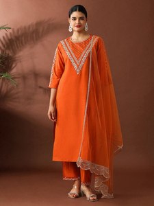 Ensemble Kurta Traditionnel Orange Brodé Style Romain pour Femme, Longueur Cheville, Tenue Décontractée, Style Indien et Pakistanais, Coupe Classique, Séchage Rapide - Product Image 4