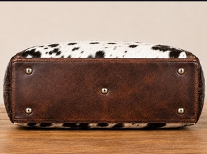 Hot selling Latest Cowhide Leather Hand Tooling Carving Handbag Tote Bag Light Brown Pattern Hide Tote with Leather Tooled Bag - Product Image 3