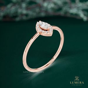 Anillo de compromiso con corte marquesa y halo, de oro macizo, minimalista, con diamante de laboratorio, apilable, para novia, regalo - Product Image 3