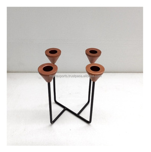 Portavelas hecho de metal de primera calidad de diseñador único más elegante con acabado antiguo de proveedor indio - Product Image 2