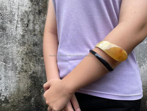 Brazaletes hechos a mano Boho Chic de cuerno de búfalo para mujeres y niñas Nature's Craft con Feng Shui y Love Carving Technique - Product Image 2