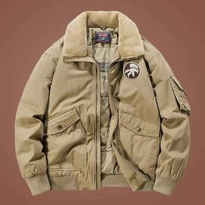 2024 Offre Spéciale personnalisé hommes Bomber veste mince col montant hiver haute rue Style multi-poches brodé Logo enduit à capuche - Product Image 3